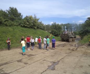 Výuka s použitím vojenské techniky Výuka s použitím vojenské techniky